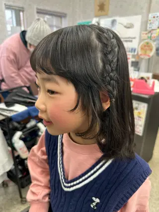 キッズ 髪質改善のプロ✨りな さんのヘアスタイル