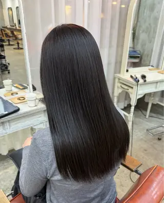 ロング カラー 三條 朋香のヘアスタイル