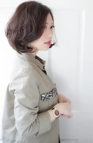 ミディアム EIGHT plum TOKIOリミテッドのヘアスタイル