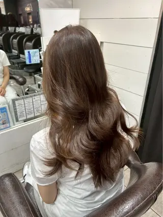 ロング カラー 西岡 英菜のヘアスタイル