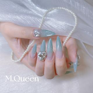 ネイル M.Queenネイル サロン天神今泉店のネイルデザイン