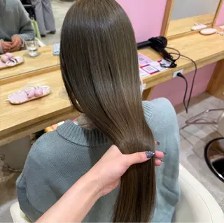 ロング カラー 柔らかいbeige ¦韓国¦🩰マユ🩰のヘアスタイル