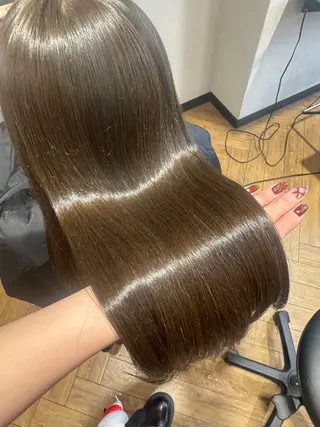 ロング カラー パーマ Anju／ 小顔カットのヘアスタイル