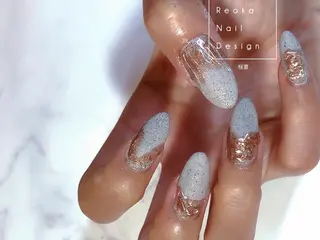 ミディアム ネイル Blowe ニュアンスのネイルデザイン