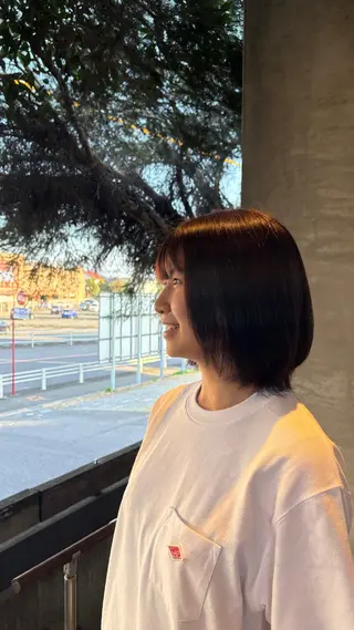 ミディアム カラー 池田 七海のヘアスタイル