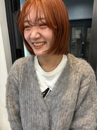 ショート カラー 💓パーマ，💗 レイヤーカットのヘアスタイル