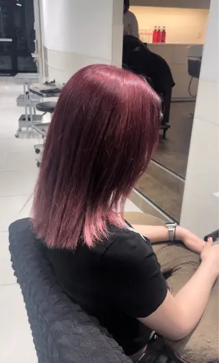 ミディアム カラー yuzuna ハイトーン 天神のヘアスタイル