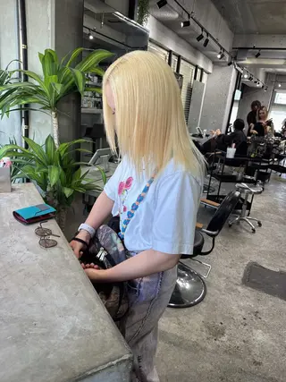 セミロング カラー 横浜ブリーチムラ直し ハイトーン/ブリーチのヘアスタイル