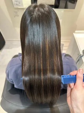 セミロング Emuest心斎橋 SAKIのヘアスタイル