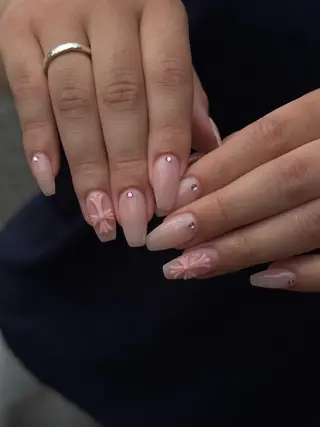 ネイル estrela 🍑のネイルデザイン