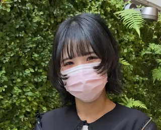 ショート カラー 横尾 歩のヘアスタイル