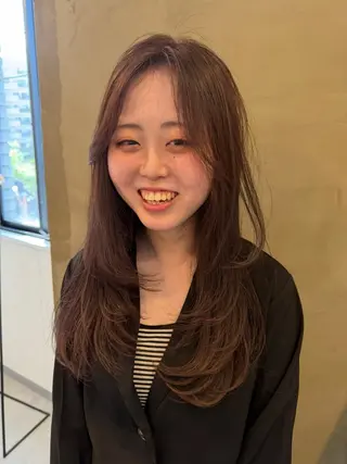 ロング 深堀 さくらのヘアスタイル
