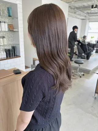 カラー 本谷 羽菜のヘアスタイル