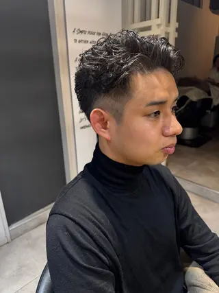 ショート パーマ メンズ 似合う髪型見つけます AYAKAのヘアスタイル