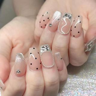 ネイル Queens テイのネイルデザイン