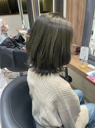 ミディアム レイヤー/ハイトーン 🫧‪Erikaのヘアスタイル