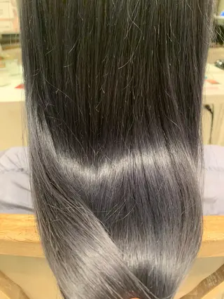 ロング カラー Takahashi Yuriのヘアスタイル