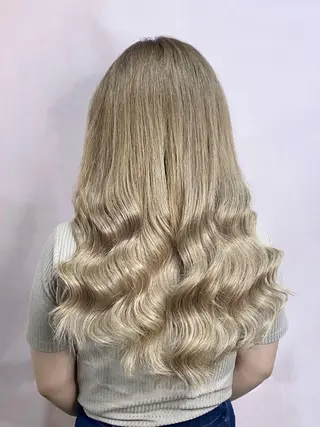 ロング 大阪レミーエクステ チビ編み込みのヘアスタイル