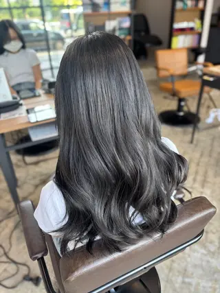 カラー はっとり ななせのヘアスタイル