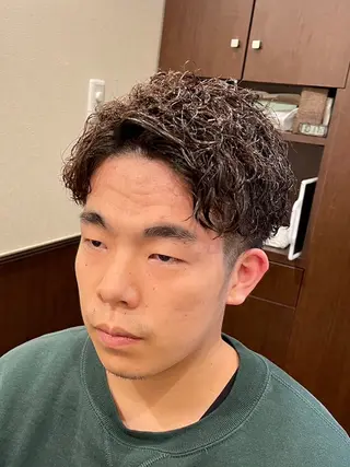 ショート パーマ 長谷川 真那のヘアスタイル