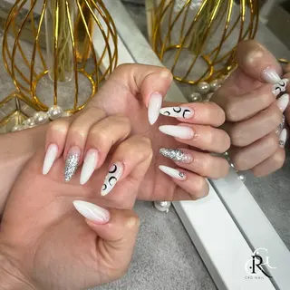 ロング 美フォルムスカルプ✨ RENAのネイルデザイン