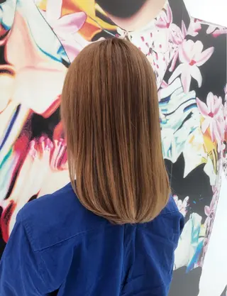 セミロング パーマ 趙 英来のヘアスタイル