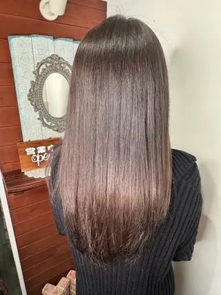 ロング カラー 大塚 しおりのヘアスタイル