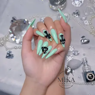 ネイル Genie Mika Nailsのネイルデザイン