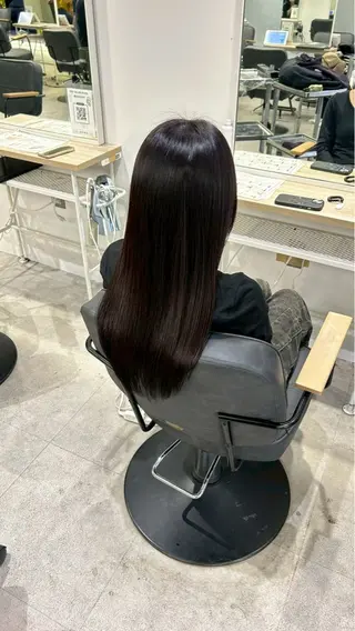 ロング カラー himari💜 酸性ストレートのヘアスタイル