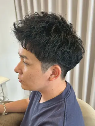 ショート センターパート 韓国ヘア・綾也のヘアスタイル