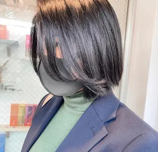 ショート カラー RIRI💛 ママ美容師👶🏻のヘアスタイル