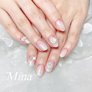 ネイル 🦋 Queenieのネイルデザイン