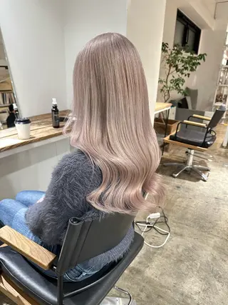 セミロング カラー ✨艶ブリーチカラー ✨四ノ宮裕己のヘアスタイル