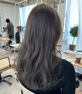 ロング カラー 梅田🩵/透明感 花音のヘアスタイル