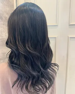ロング カラー Blanco Color&Careのヘアスタイル