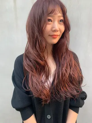 ロング カラー Spiel KOMOのヘアスタイル