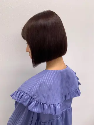 ショート カラー ハイトーン×レイヤー カットTAKUMIのヘアスタイル