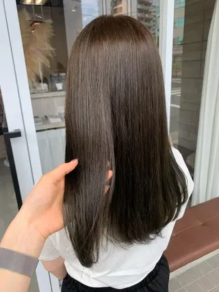 ロング カラー 眞名子 瑞紀のヘアスタイル