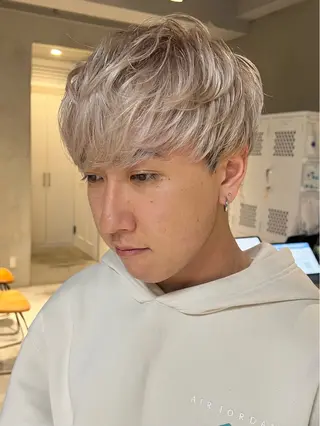 ショート カラー 仲井間 賢雄 fifthのヘアスタイル
