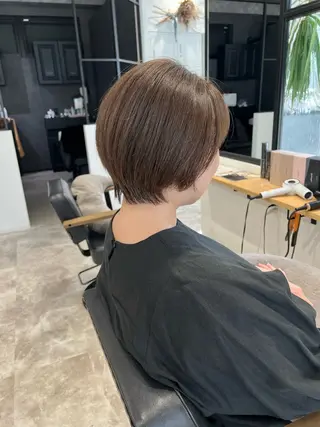ショート カラー 黒阪 なみのヘアスタイル