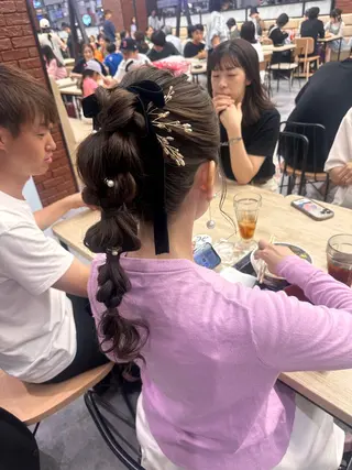 ヘアアレンジ ヘアセットメイク専門 ダーリンダーウィンのヘアスタイル