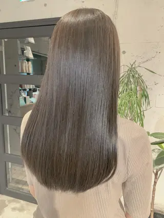 ロング カラー ヘアアレンジ yuka .のヘアスタイル