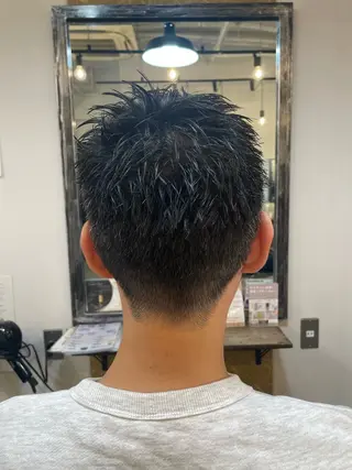 ショート メンズ ブリーチ無しカラー/ ハイトーンAKI🍎のヘアスタイル