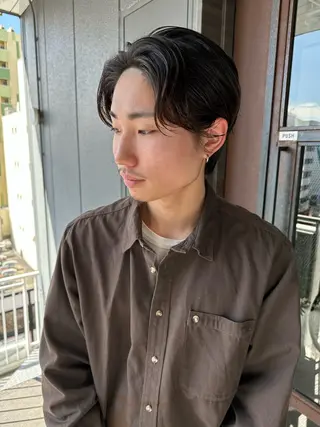 ミディアム パーマ メンズ 俵 知広のヘアスタイル