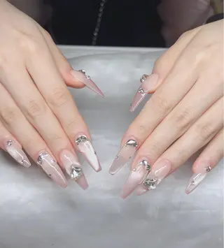 ネイル Lee Nails チップ長さだし専門店のネイルデザイン