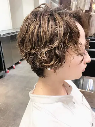 ショート カラー パーマ 千葉 郁也のヘアスタイル