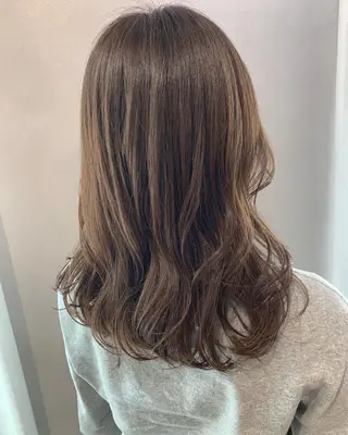 ロング カラー hubhair レイヤー/透明感のヘアスタイル