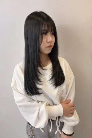 セミロング 悩み解決美容師 Futo✨のヘアスタイル