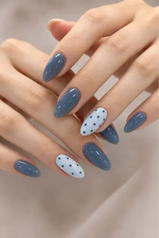 ネイル Lisa Nail Salonのネイルデザイン