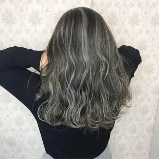 ロング en Siena エンシエナのヘアスタイル